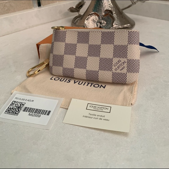 SOLD Azur Louis Vuitton Key Pouch - Picture 2 of 8